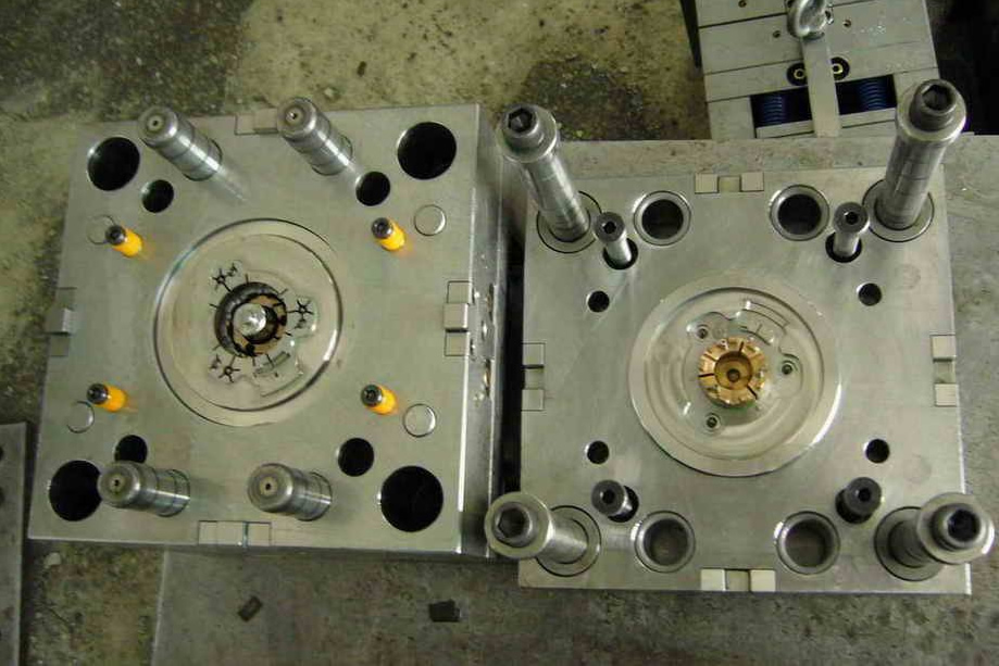 IBM轴承座模具