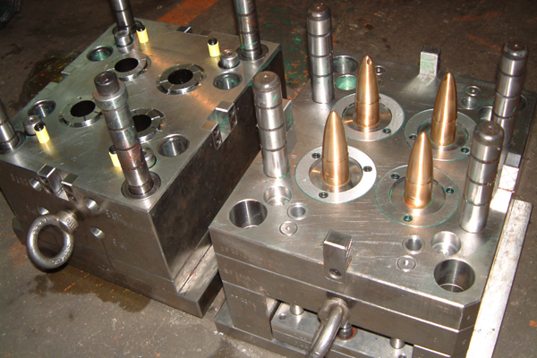 Plastic mold for deep cavity